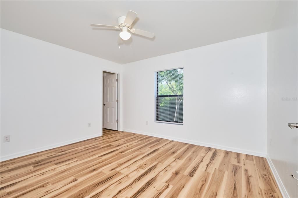 For Sale: $549,000 (6 beds, 0 baths, 2418 Square Feet)