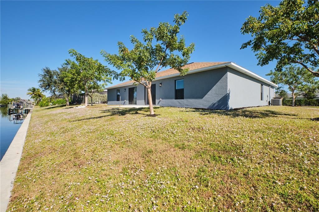 For Sale: $549,000 (6 beds, 0 baths, 2418 Square Feet)