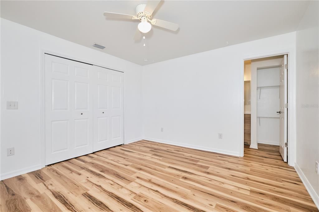 For Sale: $549,000 (6 beds, 0 baths, 2418 Square Feet)