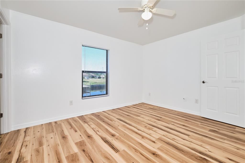 For Sale: $549,000 (6 beds, 0 baths, 2418 Square Feet)