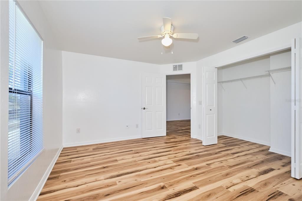 For Sale: $549,000 (6 beds, 0 baths, 2418 Square Feet)