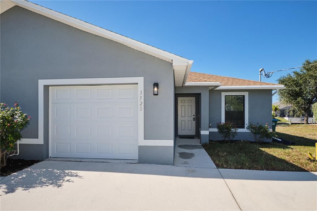 For Sale: $549,000 (6 beds, 0 baths, 2418 Square Feet)