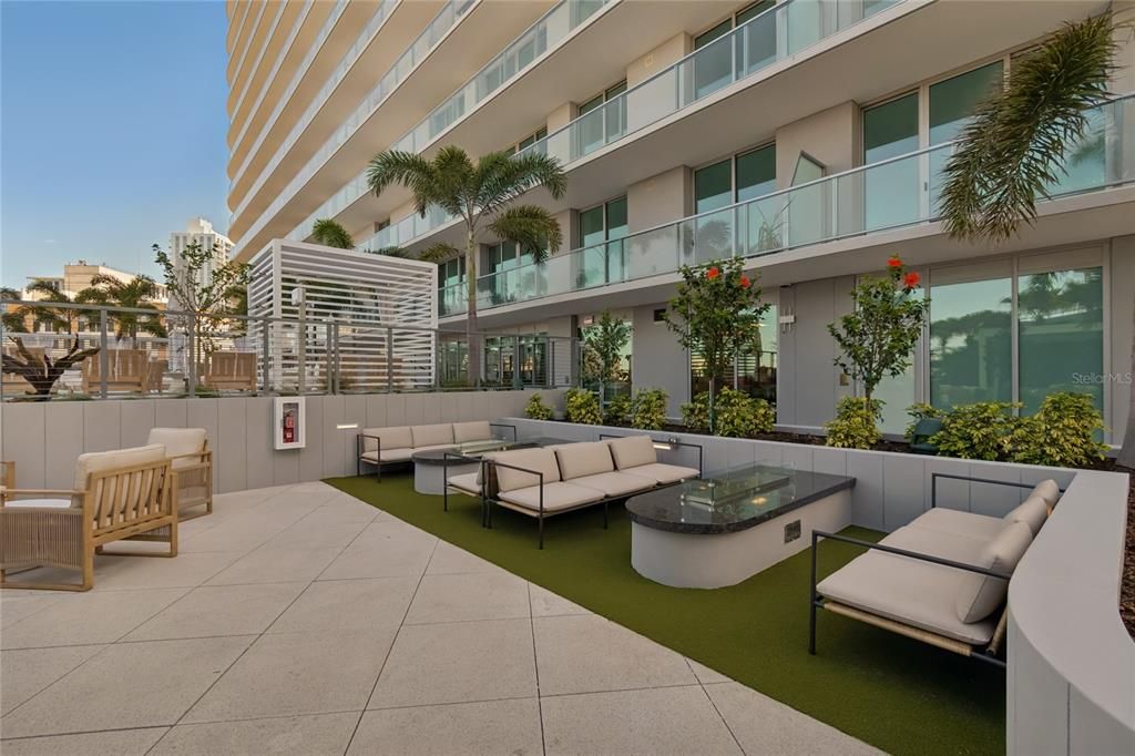 Active With Contract: $9,500 (3 beds, 2 baths, 1762 Square Feet)