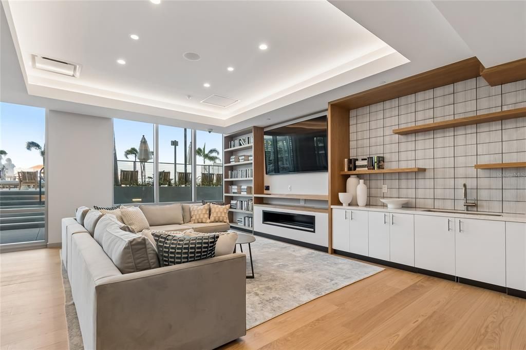 Active With Contract: $9,500 (3 beds, 2 baths, 1762 Square Feet)