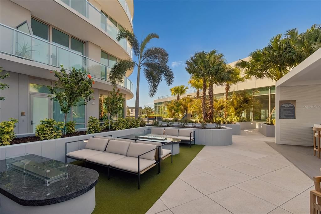 Active With Contract: $9,500 (3 beds, 2 baths, 1762 Square Feet)