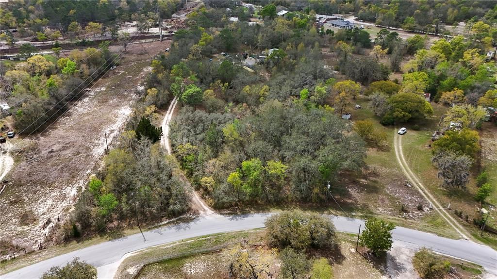 Activo con contrato: $300,000 (5.60 acres)