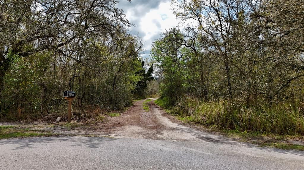 Activo con contrato: $300,000 (5.60 acres)