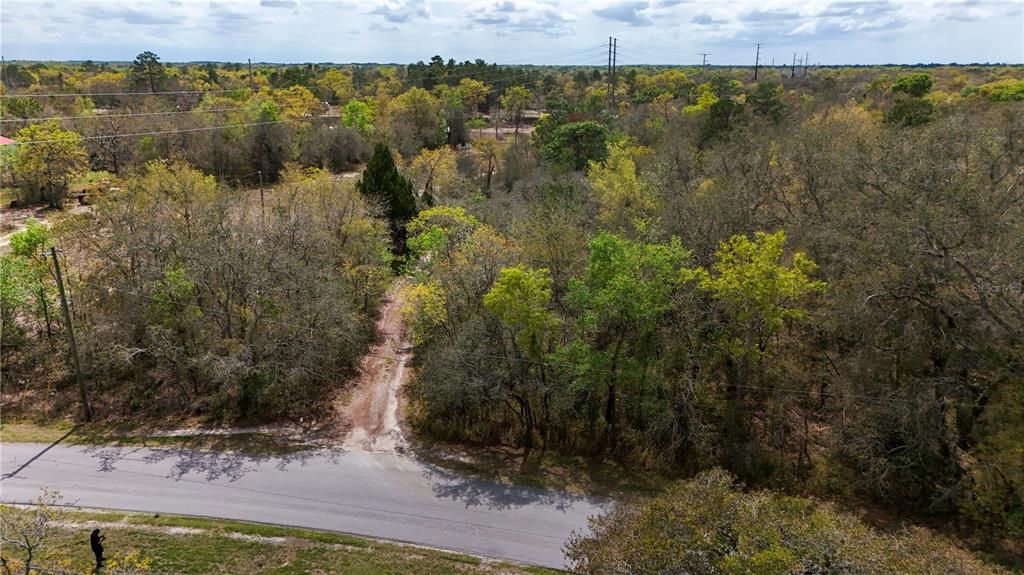 Activo con contrato: $300,000 (5.60 acres)