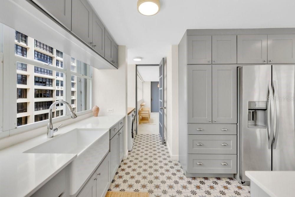 En Venta: $935,000 (2 camas, 2 baños, 1301 Pies cuadrados)