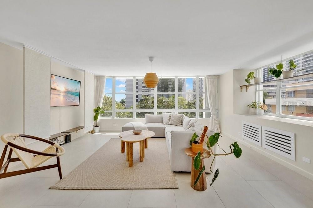 En Venta: $935,000 (2 camas, 2 baños, 1301 Pies cuadrados)