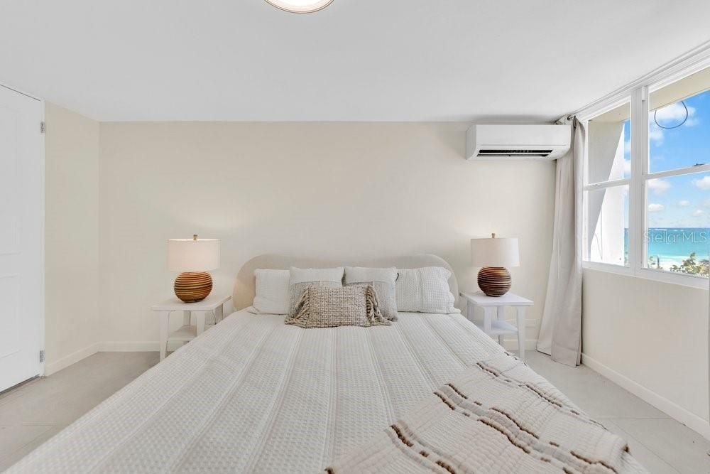 En Venta: $935,000 (2 camas, 2 baños, 1301 Pies cuadrados)