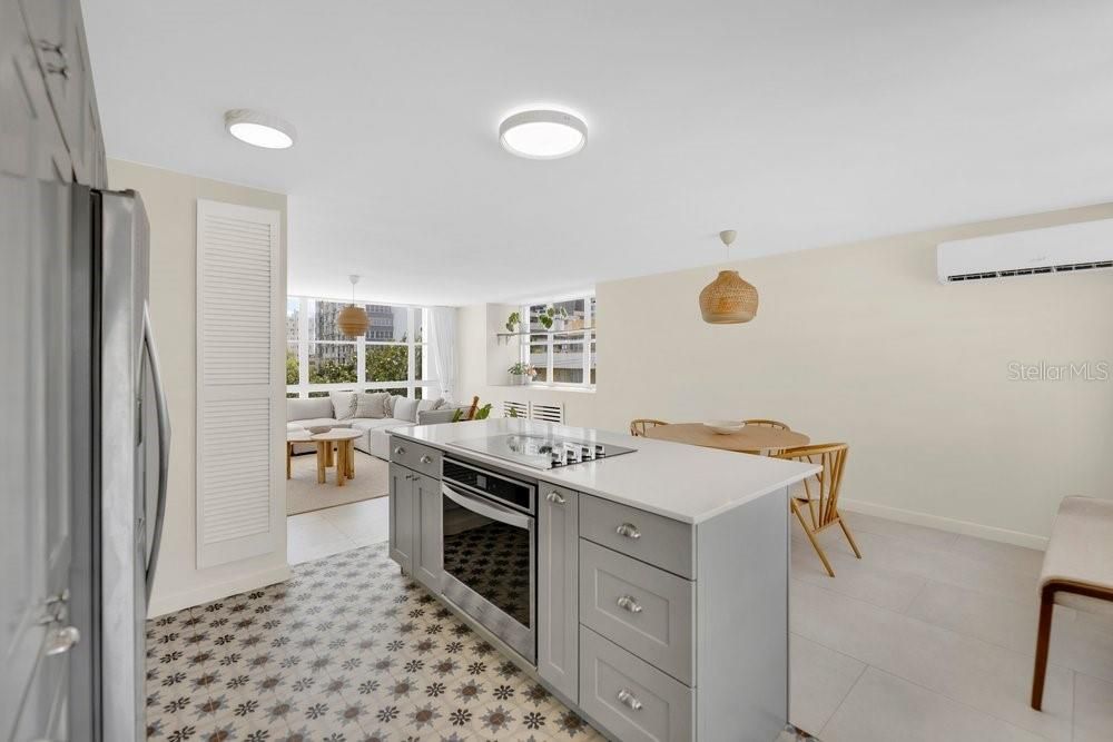 En Venta: $935,000 (2 camas, 2 baños, 1301 Pies cuadrados)