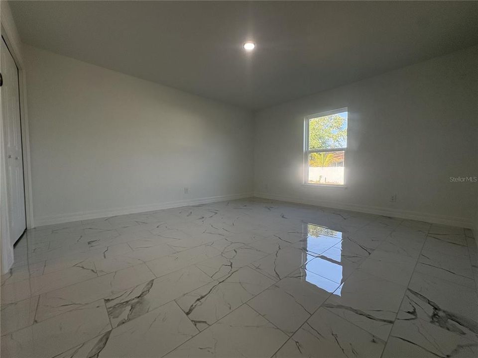 Active With Contract: $299,900 (3 beds, 2 baths, 1310 Square Feet)