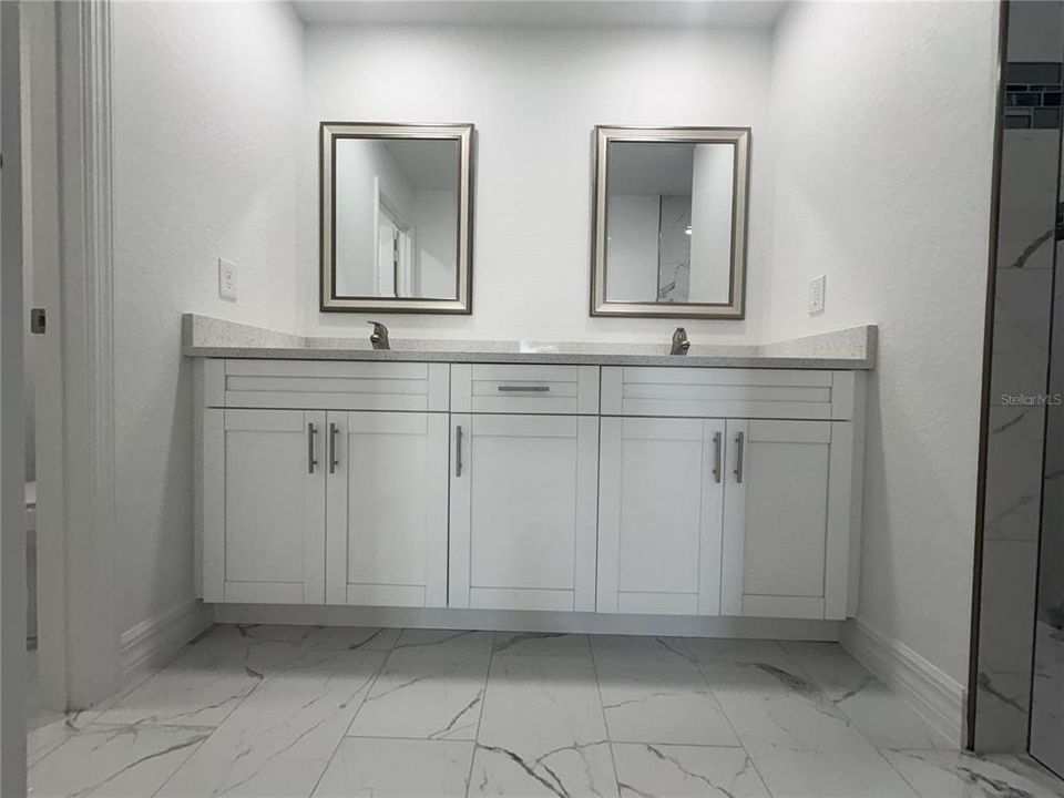 Active With Contract: $299,900 (3 beds, 2 baths, 1310 Square Feet)