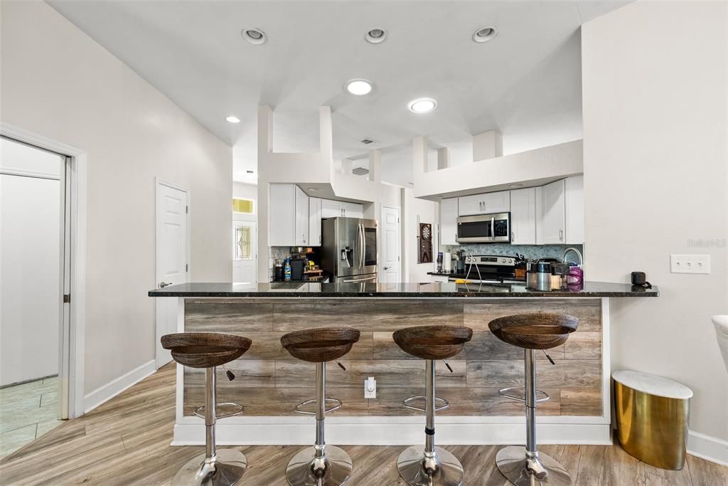 На продажу: $550,000 (4 спален, 3 ванн, 2241 Квадратных фут)