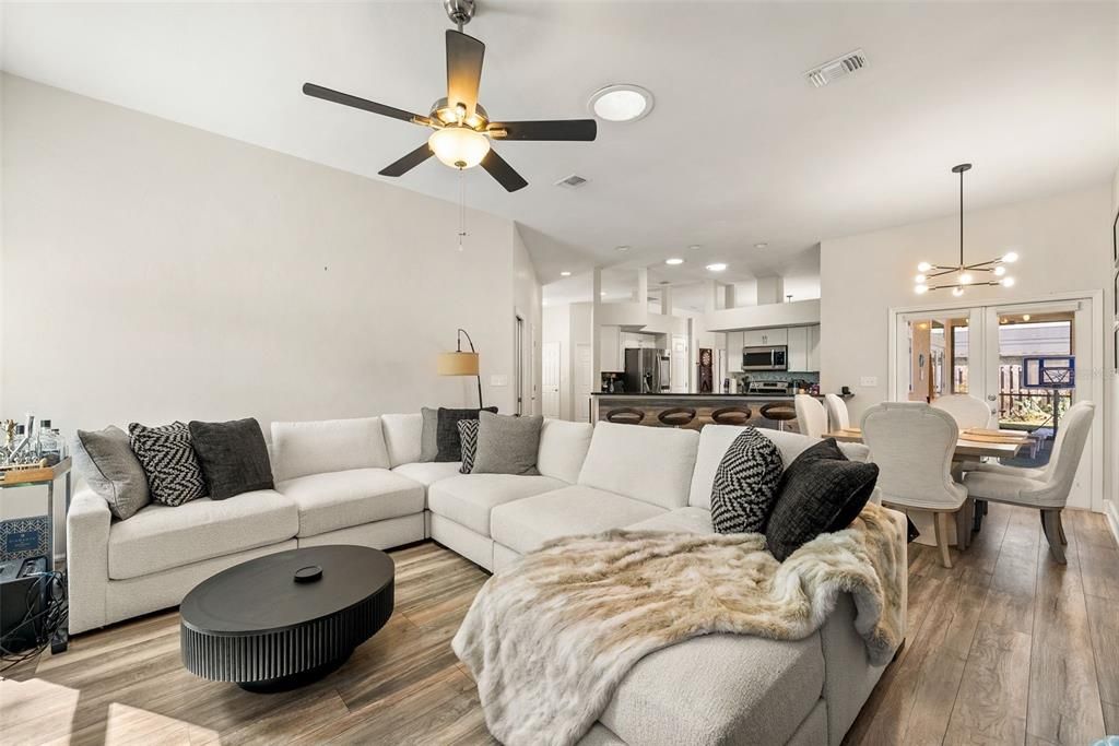 На продажу: $550,000 (4 спален, 3 ванн, 2241 Квадратных фут)