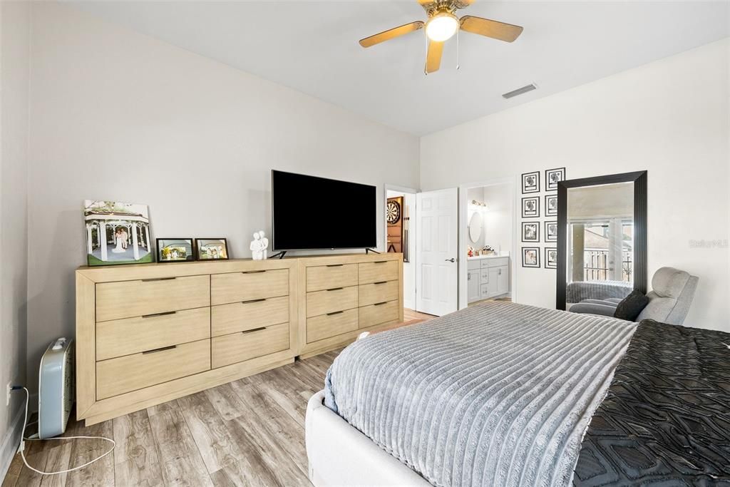 На продажу: $550,000 (4 спален, 3 ванн, 2241 Квадратных фут)