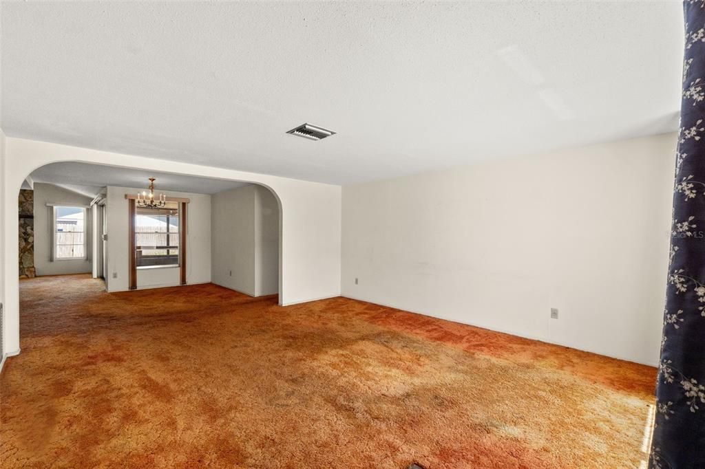 En Venta: $189,900 (2 camas, 2 baños, 1318 Pies cuadrados)