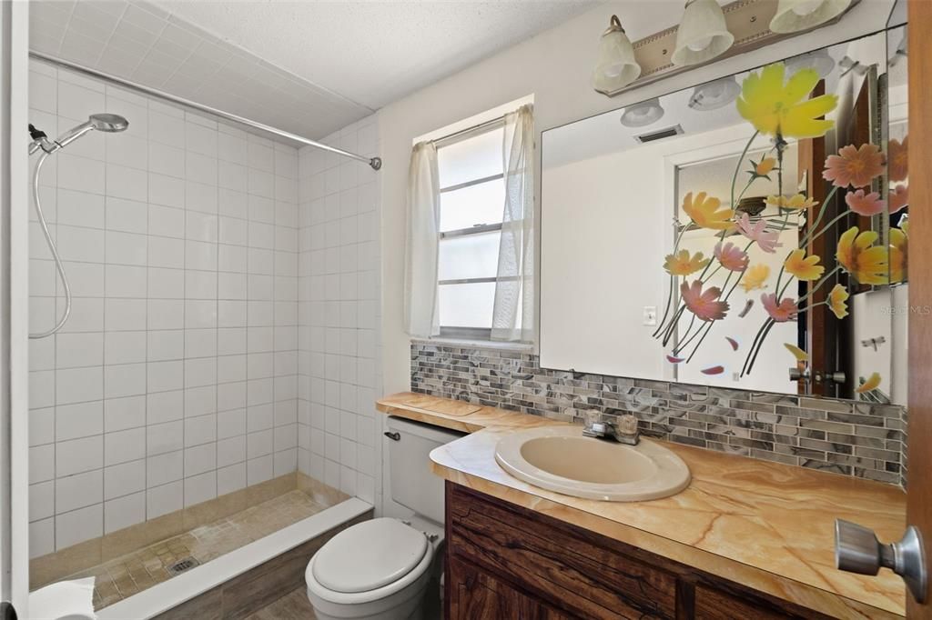 En Venta: $189,900 (2 camas, 2 baños, 1318 Pies cuadrados)