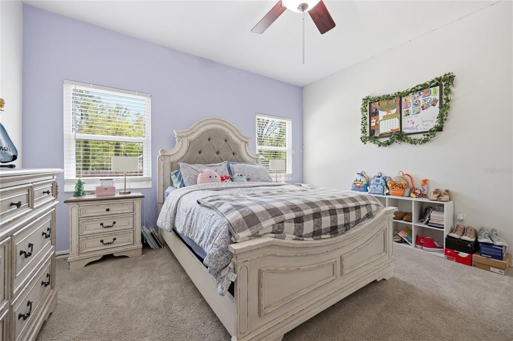 Activo con contrato: $595,000 (5 camas, 3 baños, 2729 Pies cuadrados)