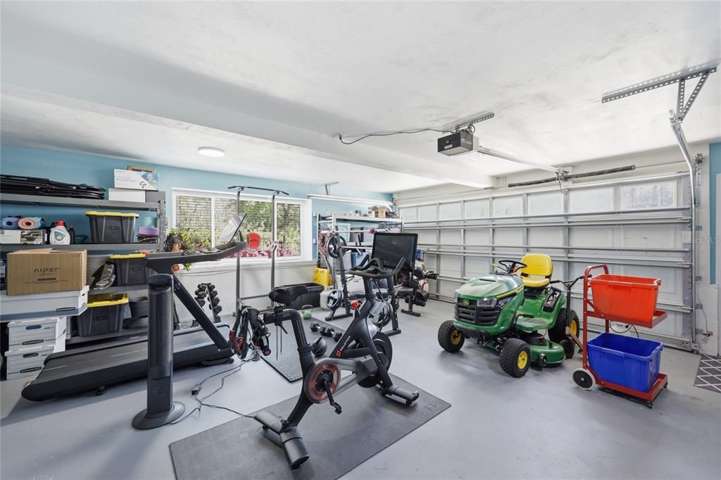 Activo con contrato: $595,000 (5 camas, 3 baños, 2729 Pies cuadrados)