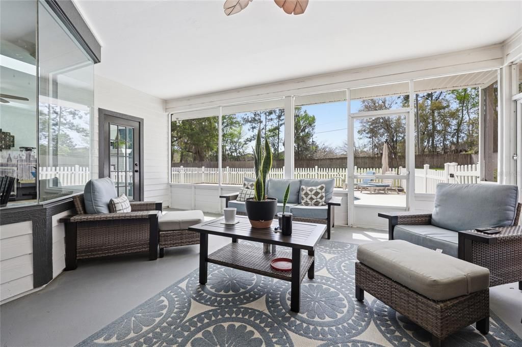 Activo con contrato: $595,000 (5 camas, 3 baños, 2729 Pies cuadrados)