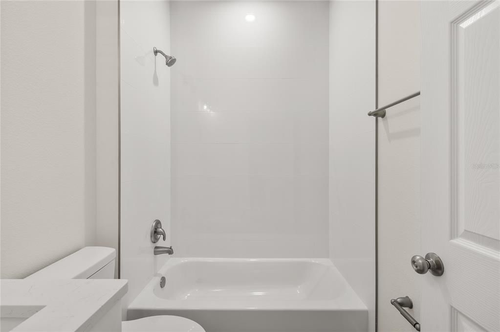 For Sale: $354,000 (3 beds, 2 baths, 1483 Square Feet)