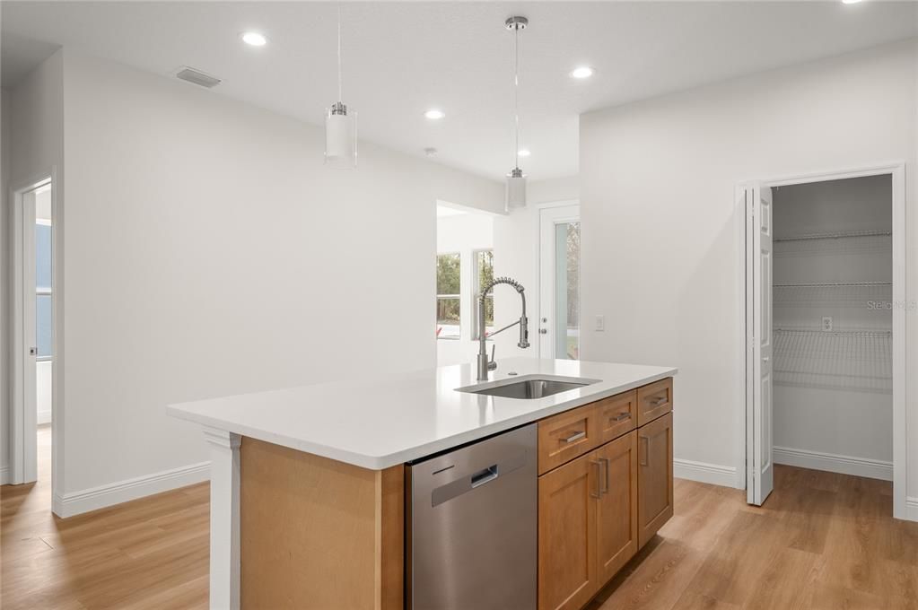 For Sale: $354,000 (3 beds, 2 baths, 1483 Square Feet)
