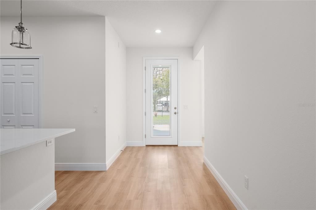 For Sale: $354,000 (3 beds, 2 baths, 1483 Square Feet)