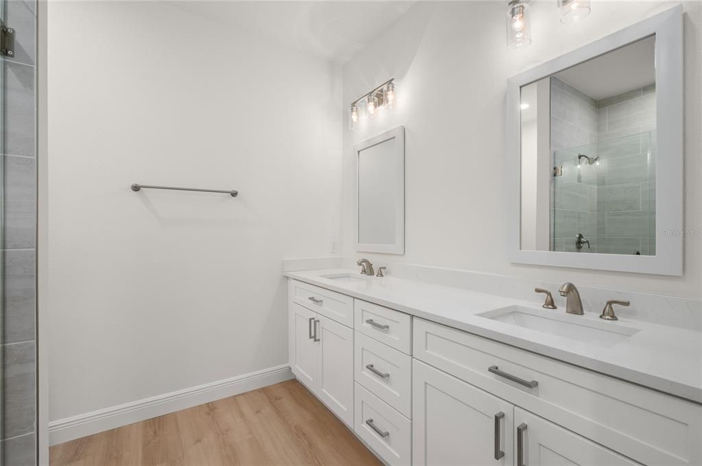 For Sale: $354,000 (3 beds, 2 baths, 1483 Square Feet)
