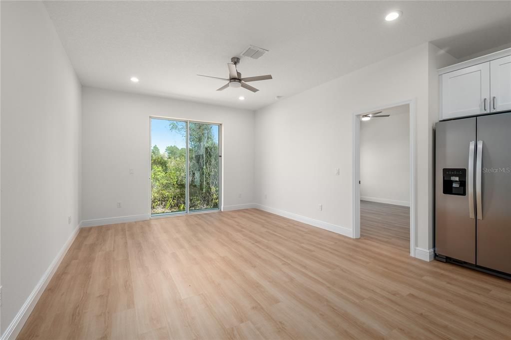 For Sale: $354,000 (3 beds, 2 baths, 1483 Square Feet)