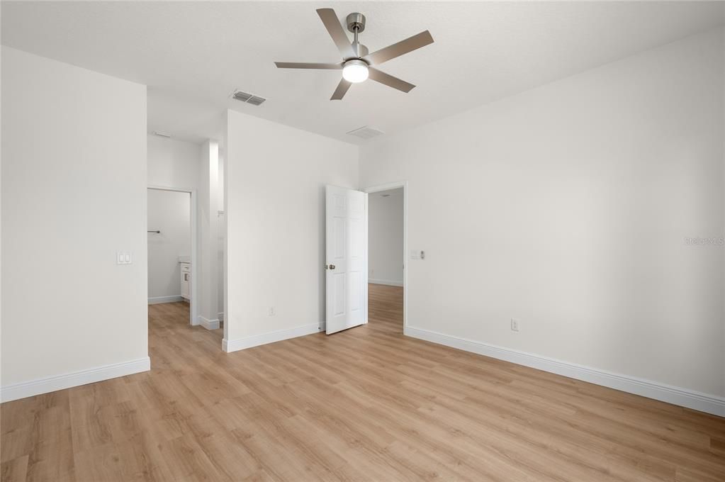 For Sale: $354,000 (3 beds, 2 baths, 1483 Square Feet)