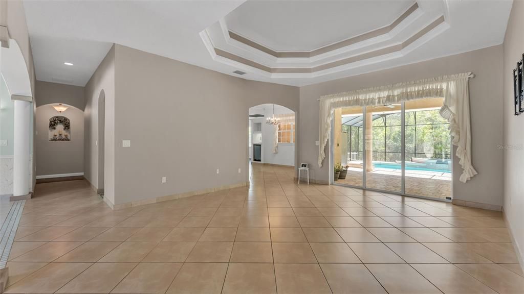 На продажу: $819,900 (4 спален, 3 ванн, 3736 Квадратных фут)