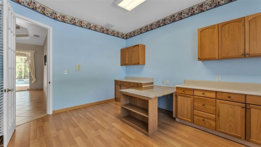 На продажу: $819,900 (4 спален, 3 ванн, 3736 Квадратных фут)