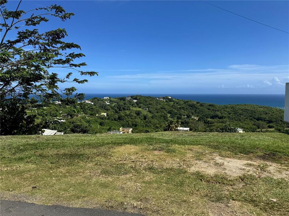 待售: $200,000 (0.24 acres)