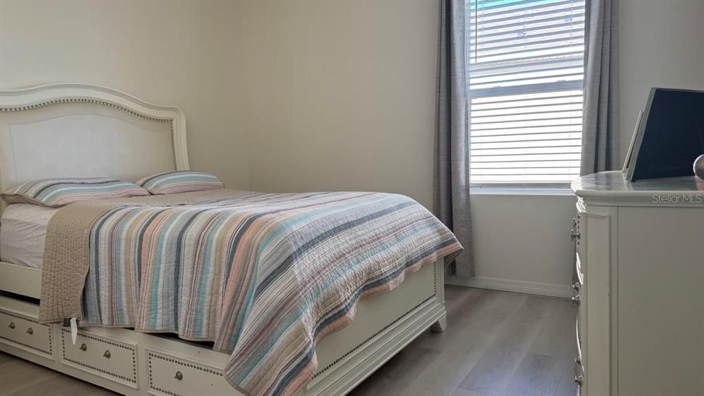En Venta: $394,900 (5 camas, 3 baños, 2522 Pies cuadrados)