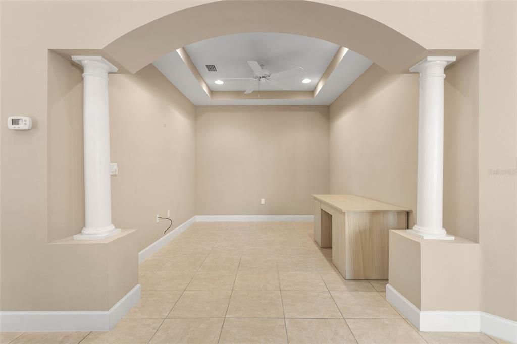 待售: $469,000 (2 贝兹, 2 浴室, 1828 平方英尺)