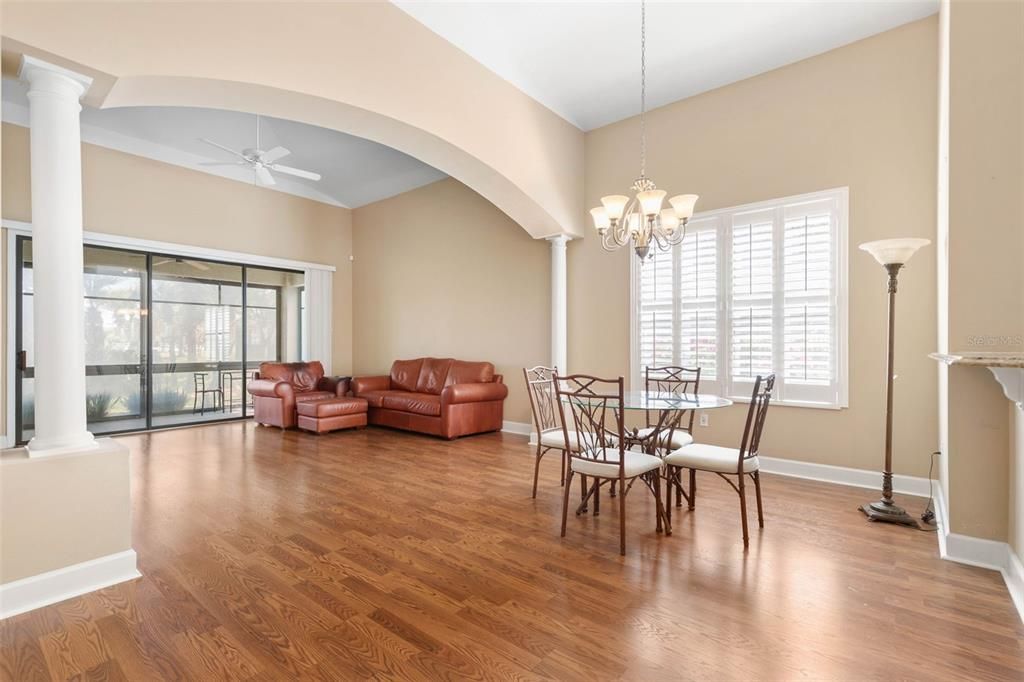 待售: $469,000 (2 贝兹, 2 浴室, 1828 平方英尺)