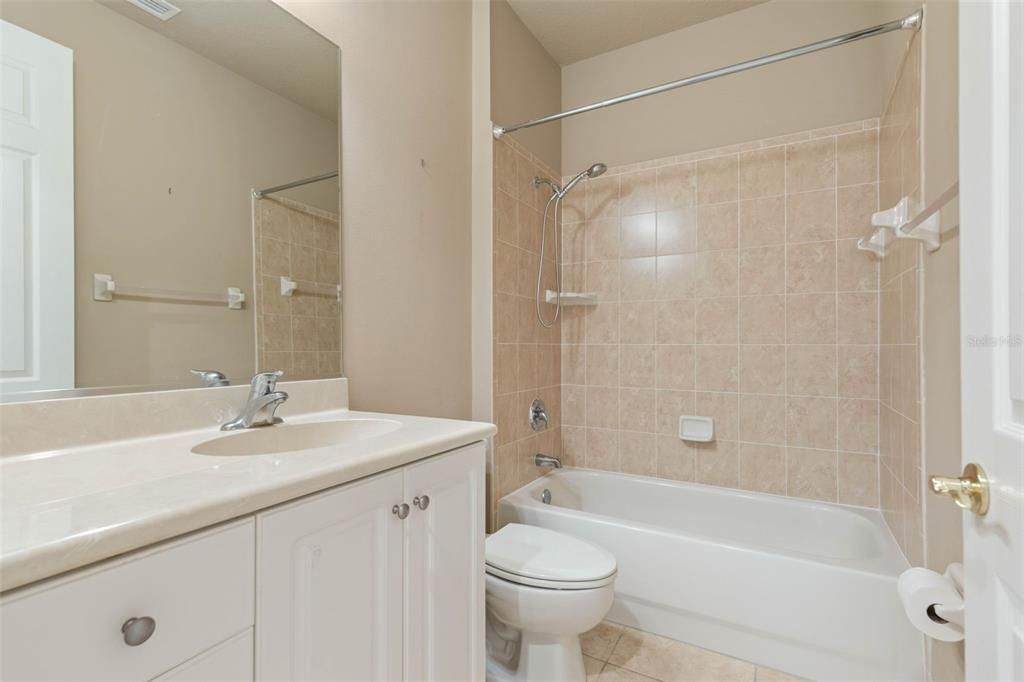 待售: $469,000 (2 贝兹, 2 浴室, 1828 平方英尺)