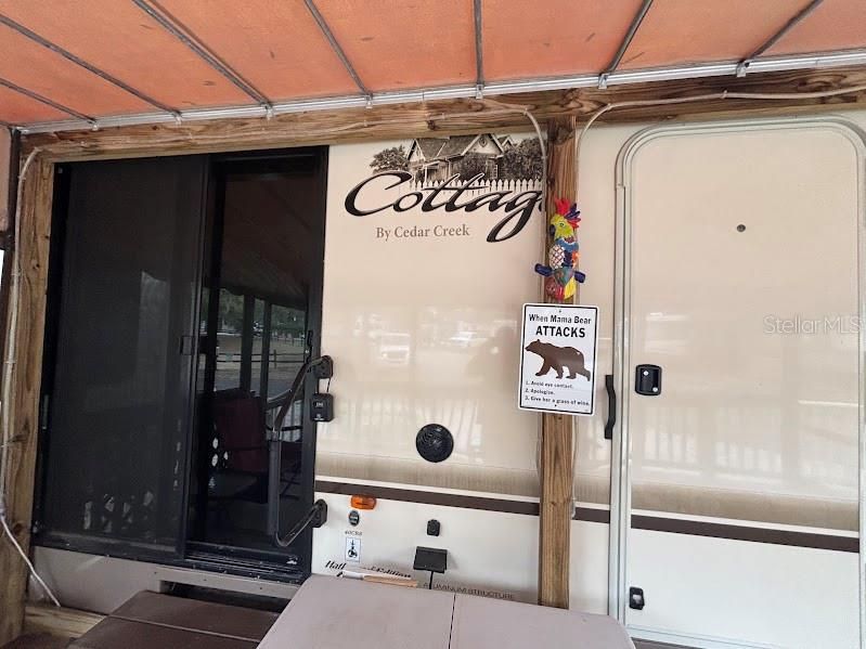 На продажу: $83,500 (0.10 acres)