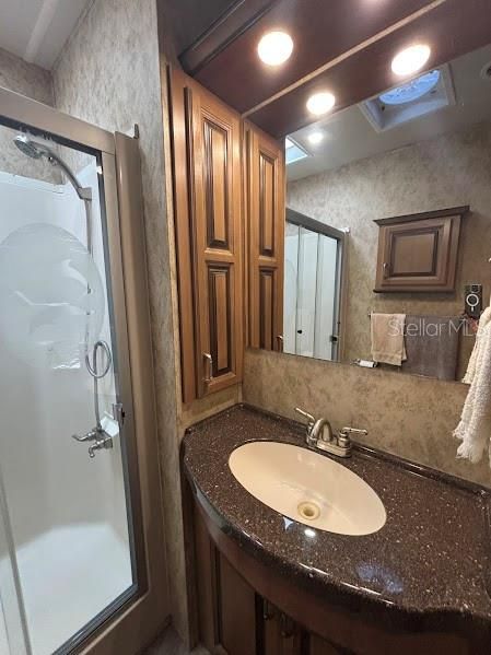 На продажу: $83,500 (0.10 acres)