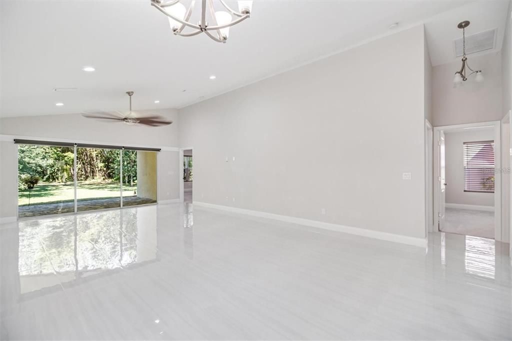 В аренду: $2,895 (3 спален, 2 ванн, 1795 Квадратных фут)