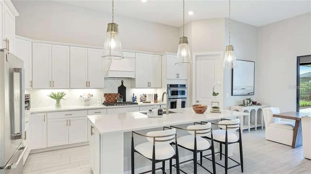 Activo con contrato: $1,545,000 (4 camas, 4 baños, 3982 Pies cuadrados)