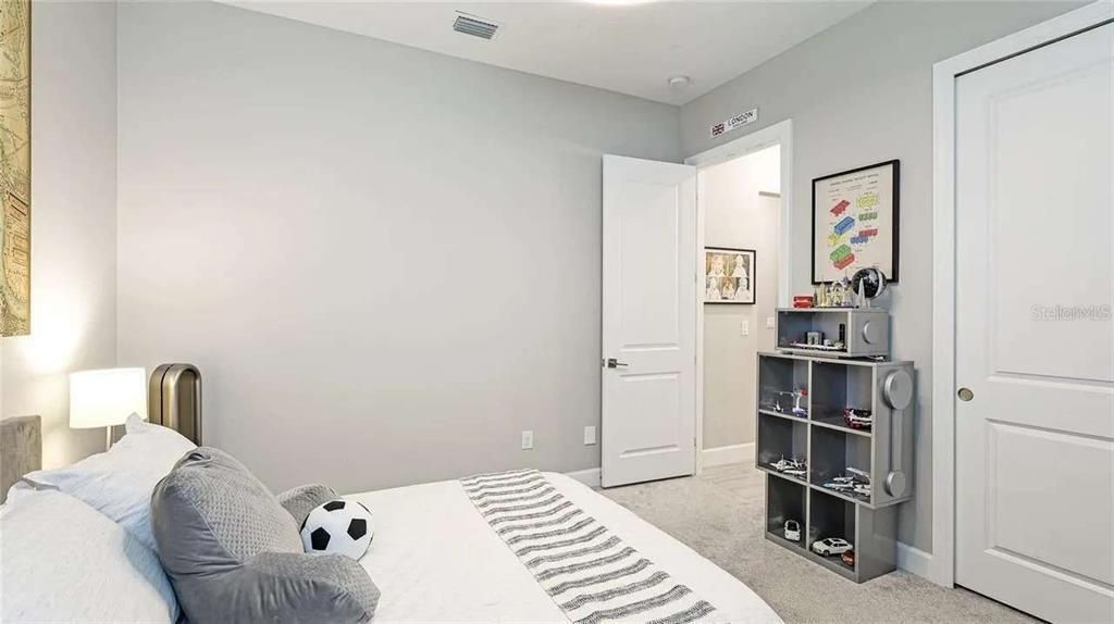 Activo con contrato: $1,545,000 (4 camas, 4 baños, 3982 Pies cuadrados)