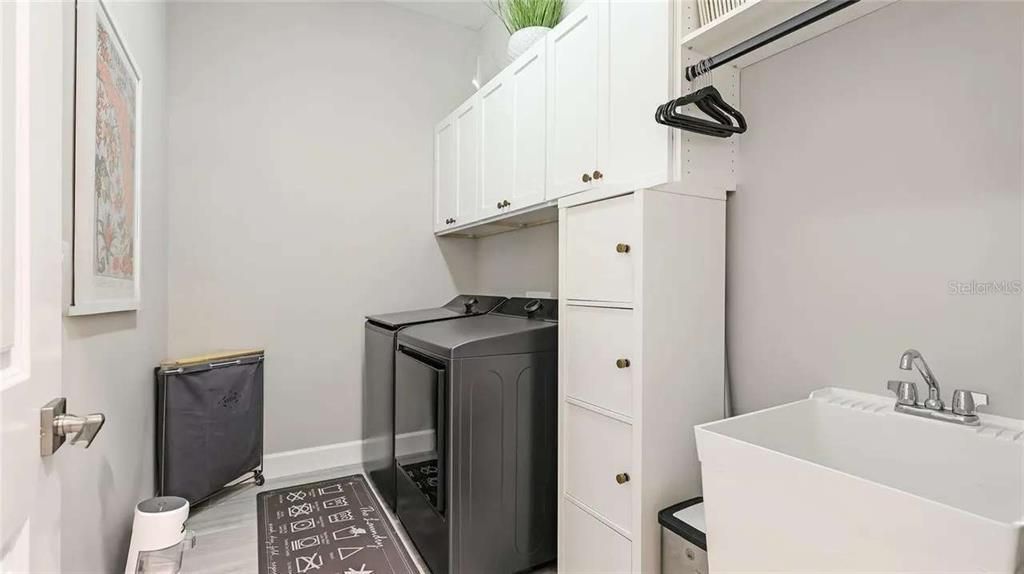 Activo con contrato: $1,545,000 (4 camas, 4 baños, 3982 Pies cuadrados)