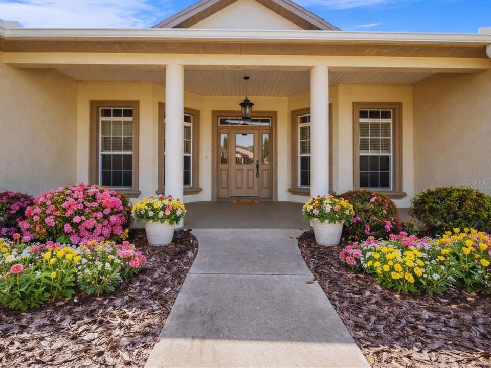 En Venta: $543,000 (4 camas, 3 baños, 2700 Pies cuadrados)