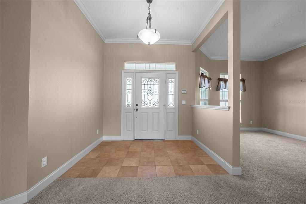 En Venta: $543,000 (4 camas, 3 baños, 2700 Pies cuadrados)