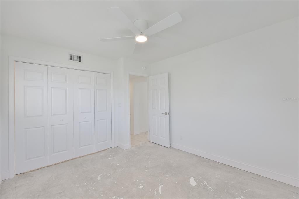 На продажу: $1,199,900 (0.15 acres)