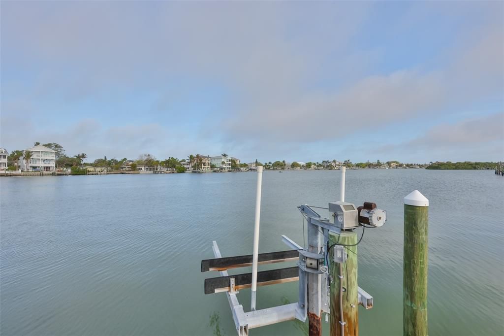 На продажу: $1,199,900 (0.15 acres)