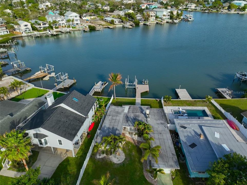 На продажу: $1,199,900 (0.15 acres)